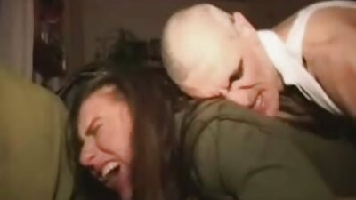 A seggedbe! pornó erőszakos videó (Casey Cummings)